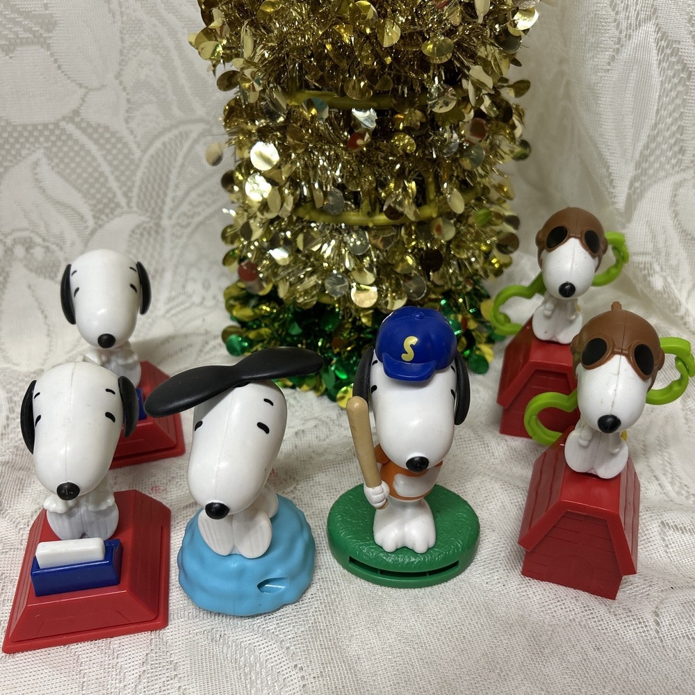 The‎ Peanuts Snoopy 2018 McDonalds Happy Meal Toys - Lot of 6 Stocking Stuffers